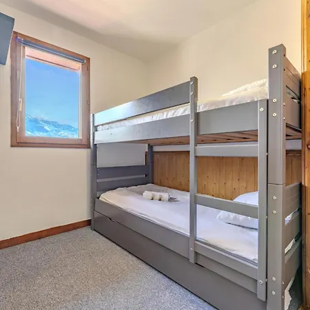 Alpine With Balcony Near The Slopes Apartment Val Thorens