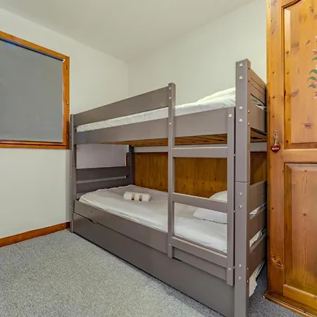 Alpine With Balcony Near The Slopes - Résidence Les Balcons De Appartement Val Thorens