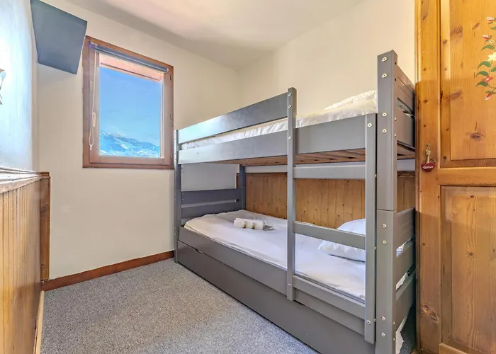 Alpine With Balcony Near The Slopes Apartment Val Thorens